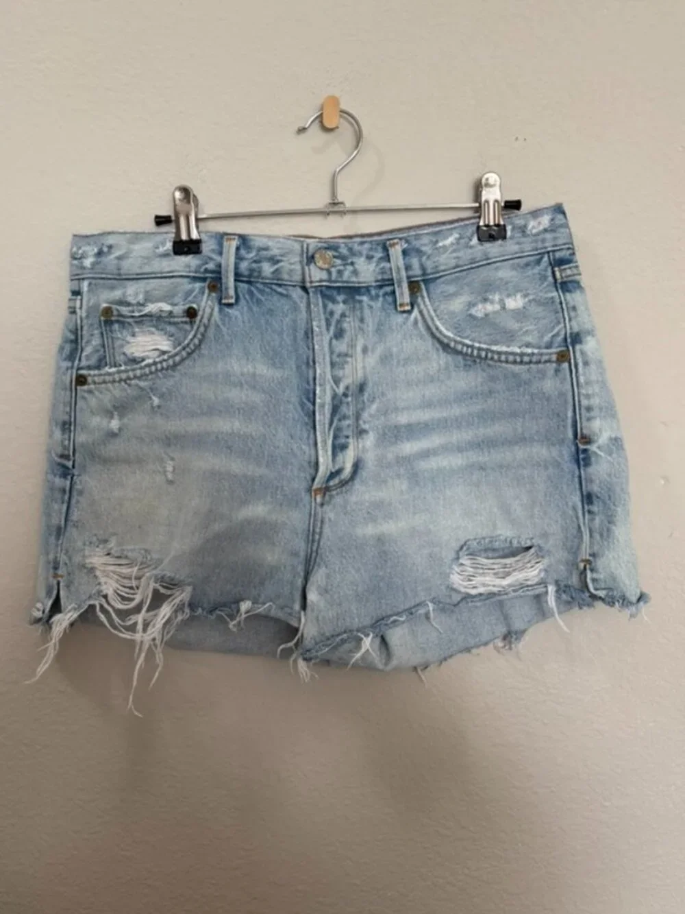 AGOLDE Parker High Rise Cutoff Distressed Light Wash Denim Shorts Size 29 - Picture 1 of 6